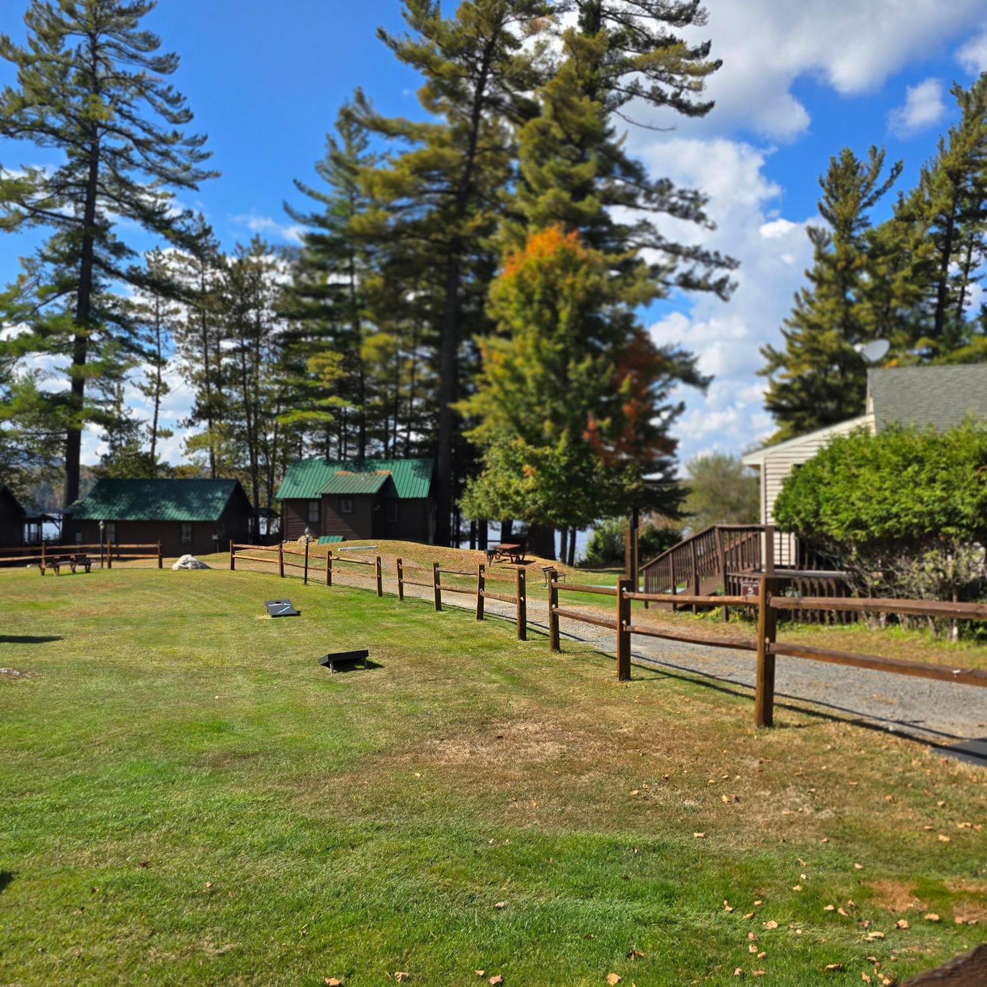 Paddler'S Rest Lakeside Cabins And Motel Long Lake Exteriér fotografie