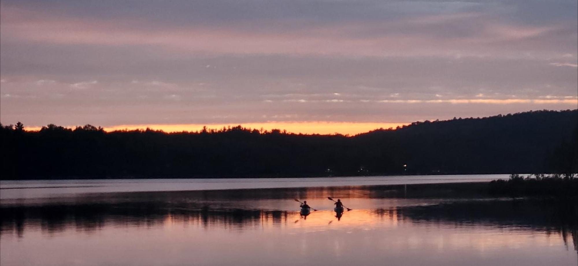 Paddler'S Rest Lakeside Cabins And Motel Long Lake Exteriér fotografie